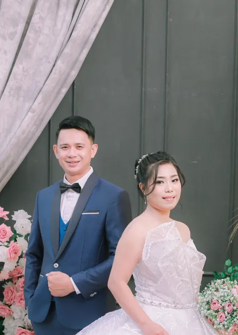 Foto sampul undangan Vanli & Sintia