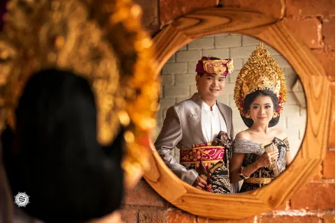 Foto sampul undangan Rian & Adi