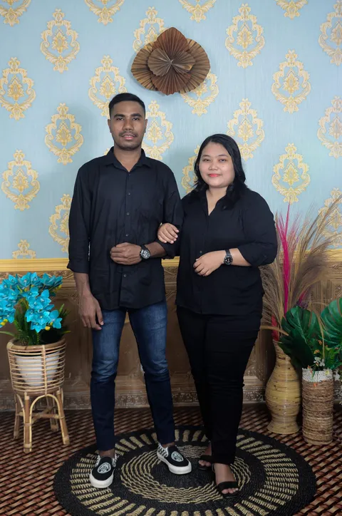 Foto sampul undangan Santi & Yan
