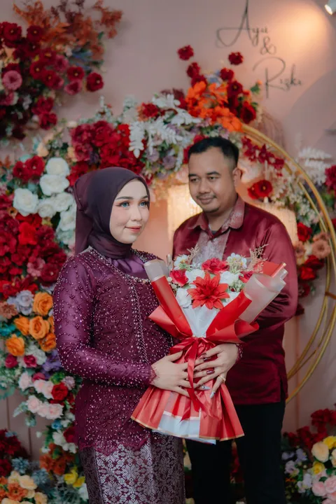 Foto sampul undangan Rizki & Ayu