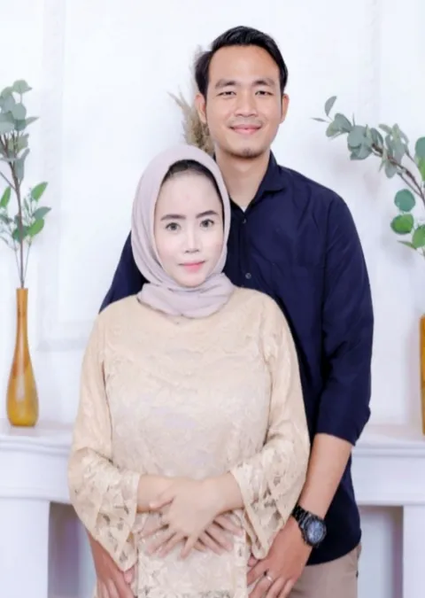 Foto sampul undangan Selvi & Rian
