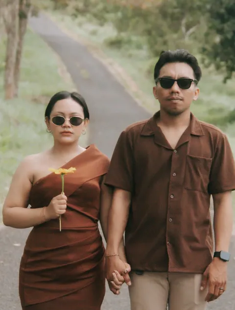 Foto sampul undangan Dara & Surya