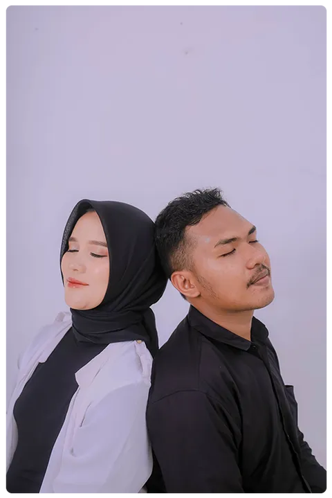Foto sampul undangan Yayan & Un