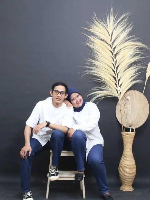 Foto sampul undangan Fadhil & Putri
