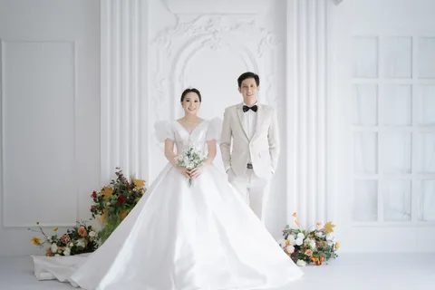 Foto sampul undangan Lina Yeo / 杨晶晶 & Steve Ng / 黄昱炜