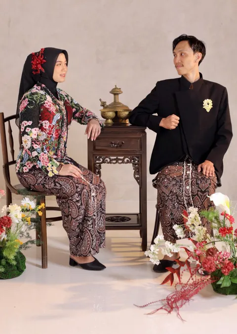 Foto sampul undangan Aura & Farhan