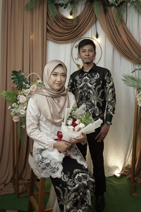 Foto sampul undangan Ahmad & Zahra