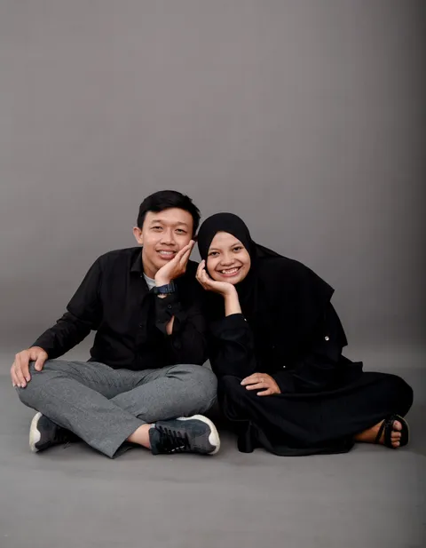Foto sampul undangan Feby & Hasrul