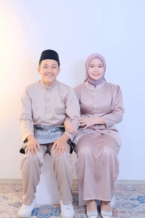 Foto sampul undangan Rizqi & Rezqina