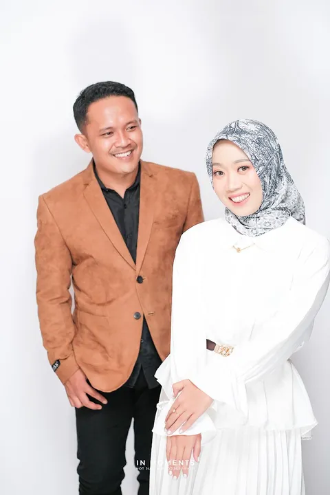 Foto sampul undangan Agus & Rizki
