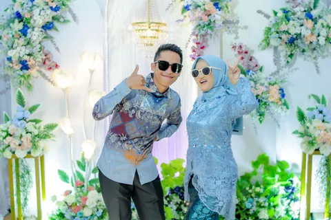 Foto sampul undangan Awan & Siti