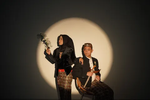 Foto sampul undangan Dewi & Satrio