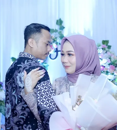 Foto sampul undangan Saskia & Rul