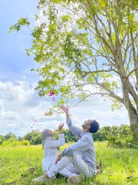 Foto sampul undangan Lastri & Asrofi