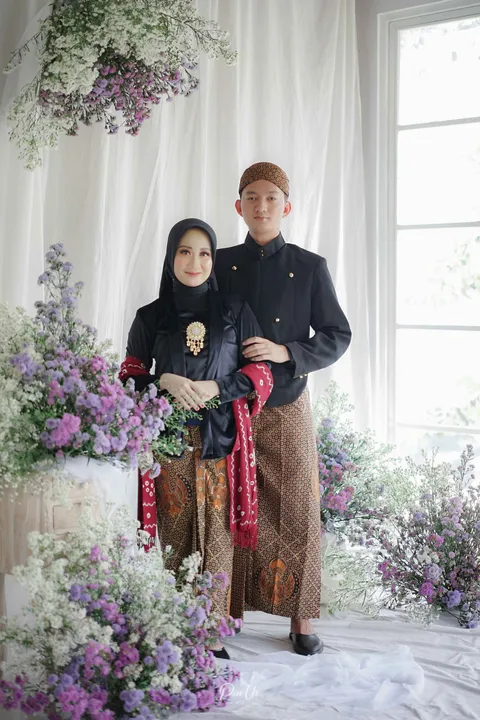 Foto sampul undangan Surya & Sherly