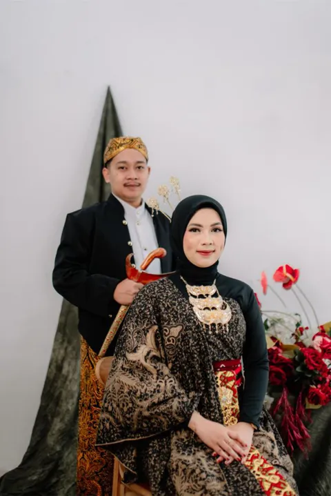 Foto sampul undangan Della & Firstian